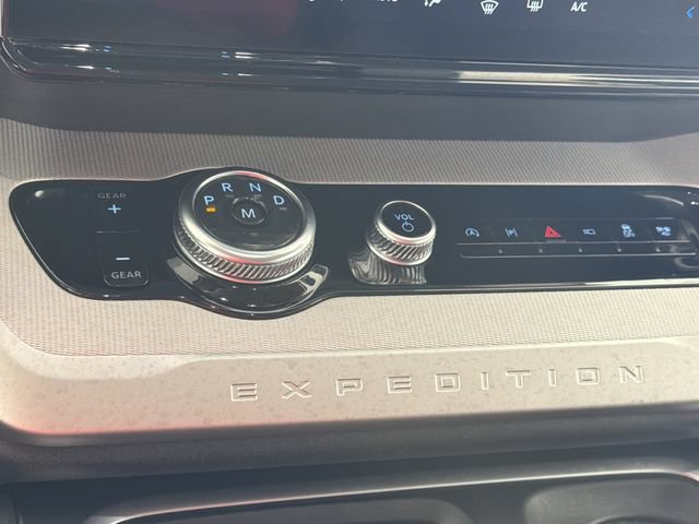 Certified 2025 Ford Expedition Active RWD image 8
