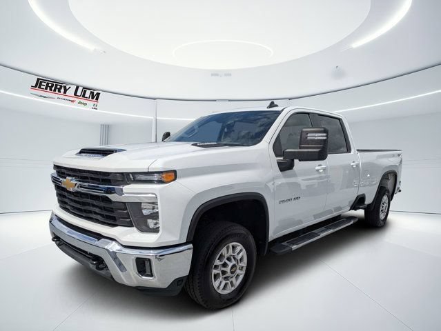 Used 2025 Chevrolet Silverado 2500 LT w/ Convenience Package AWD/4WD image 8
