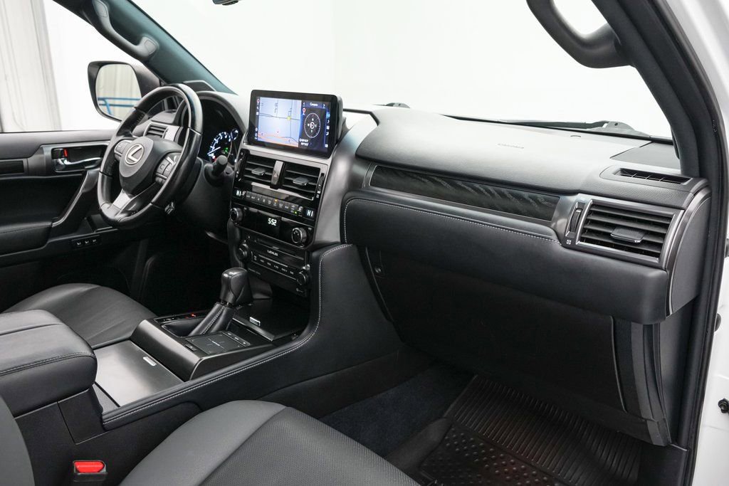 Used 2022 Lexus GX 460 w/ Black Line Special Edition image 27