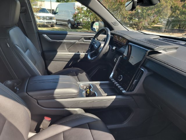Used 2026 GMC Acadia Elevation w/ Elevation Premium Package FWD image 29