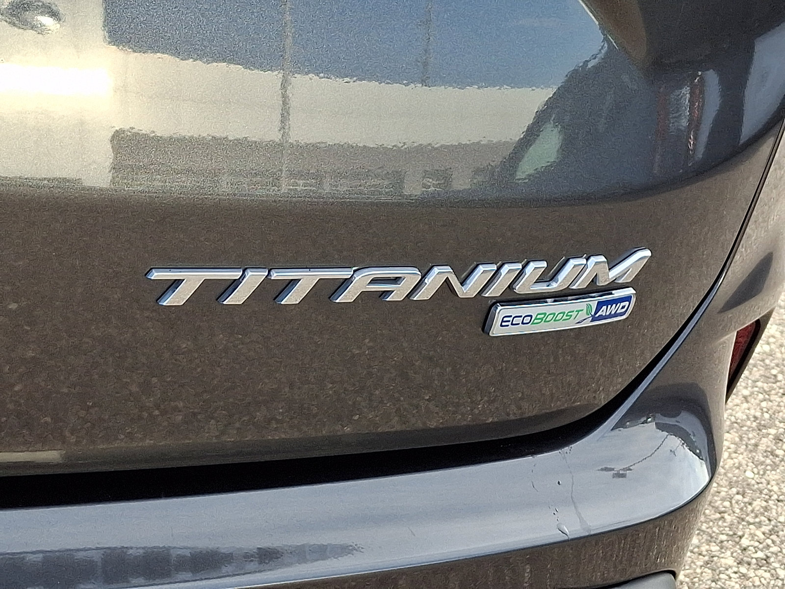 Certified 2019 Ford Edge Titanium w/ Cold Weather Package image 31