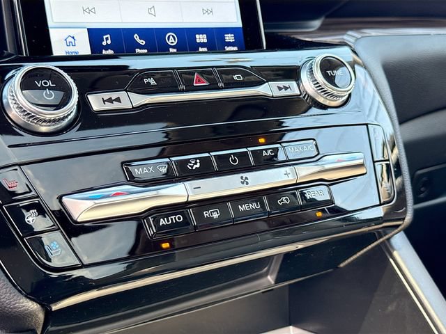 Certified 2023 Ford Explorer Limited w/ Limited Technology Package AWD/4WD image 24