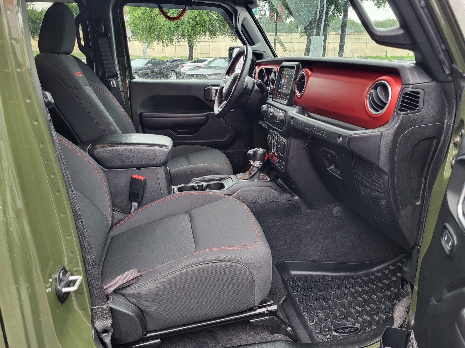 Used 2021 Jeep Wrangler Unlimited Rubicon image 12