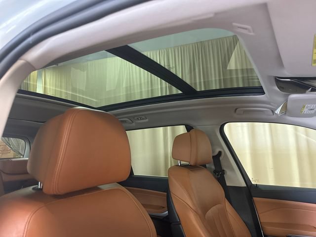 Used 2022 BMW X7 xDrive40i w/ Premium Package AWD/4WD image 37
