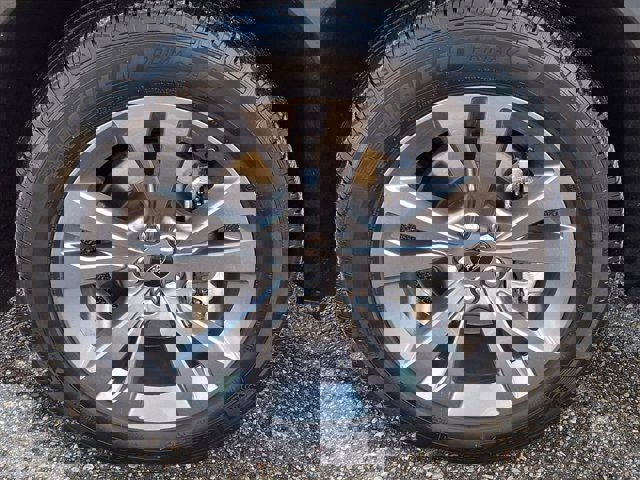 Certified 2023 Ford Explorer XLT w/ Equipment Group 202A image 30