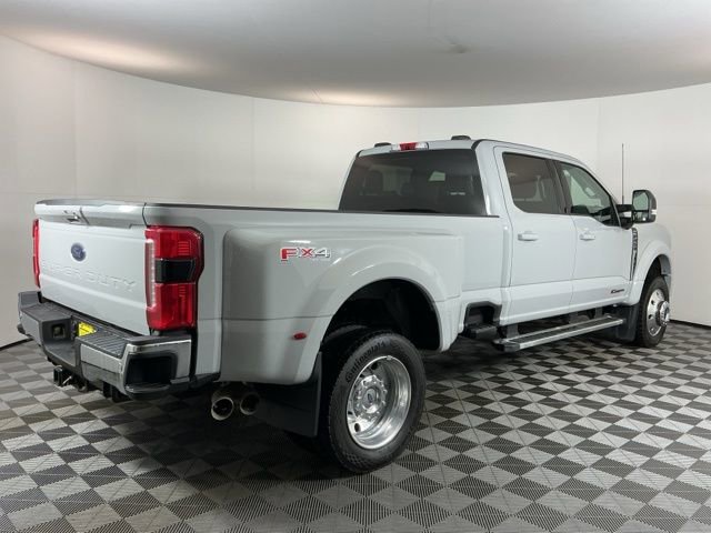 Certified 2025 Ford F450 Lariat w/ FX4 Off-Road Package AWD/4WD image 4