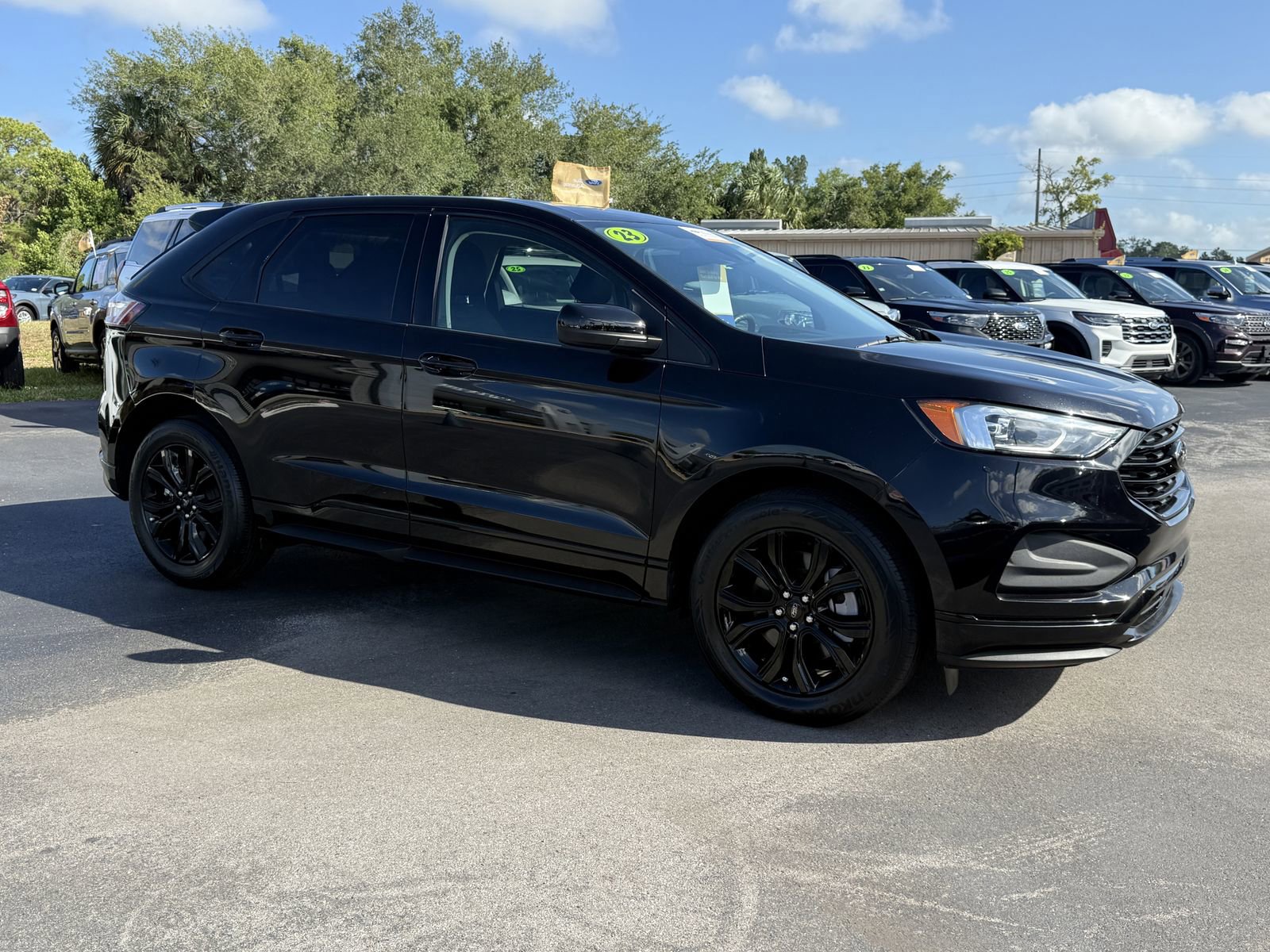 Certified 2023 Ford Edge SE w/ Black Appearance Package AWD/4WD image 2