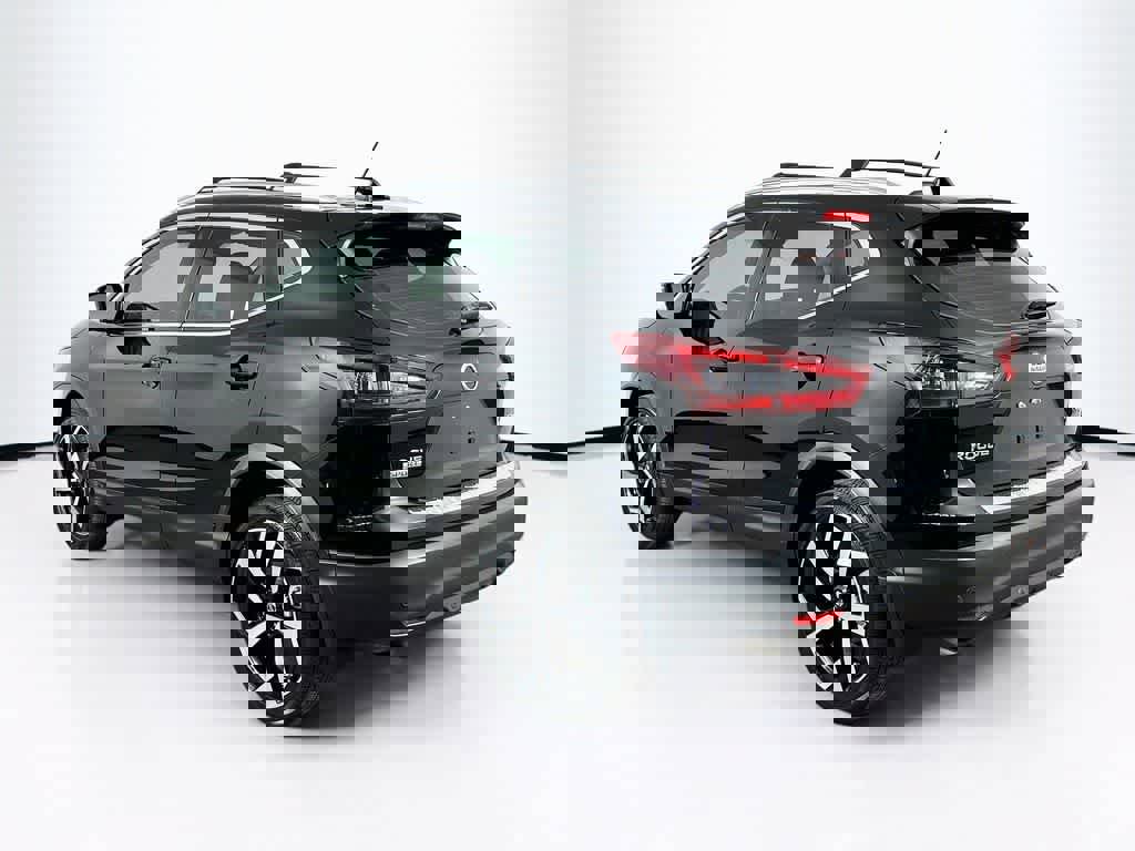 Used 2022 Nissan Rogue Sport SL image 4