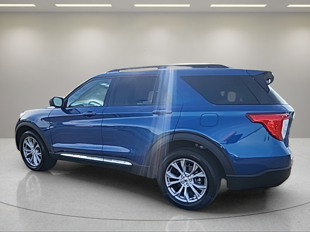 Certified 2023 Ford Explorer XLT w/ Equipment Group 202A AWD/4WD image 6