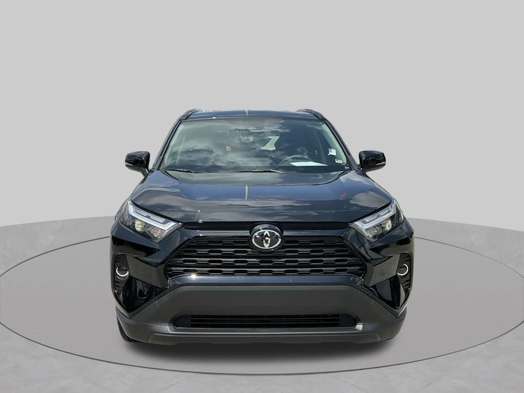 Used 2025 Toyota RAV4 XLE AWD/4WD image 13