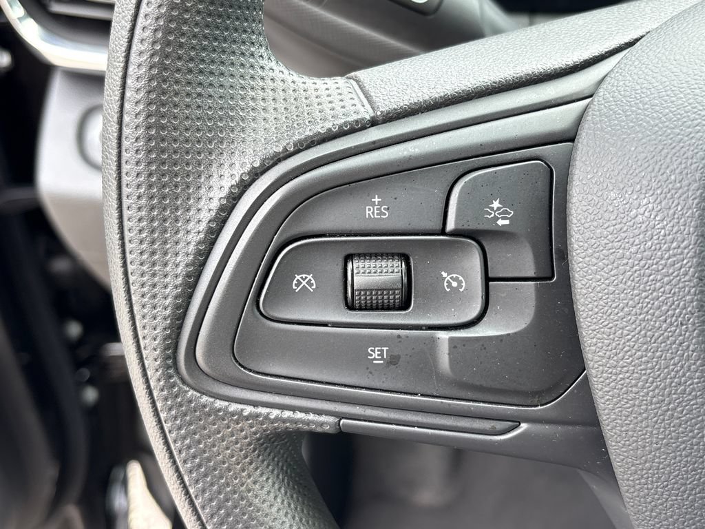 Used 2025 Buick Envista Preferred FWD image 18