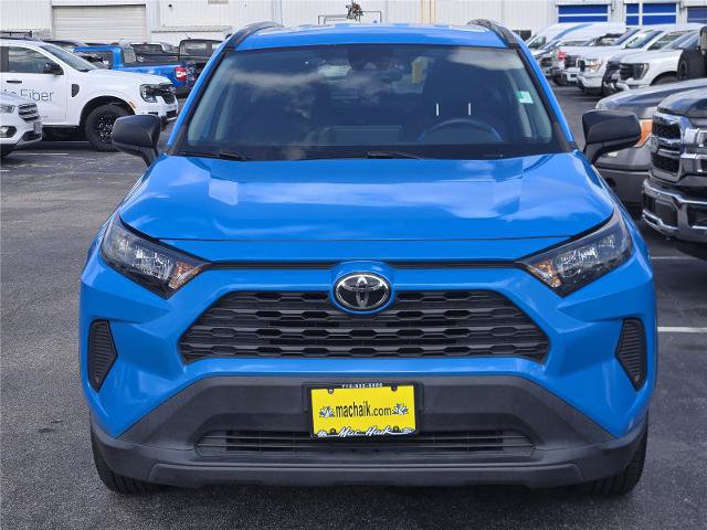 Used 2021 Toyota RAV4 LE FWD video 2