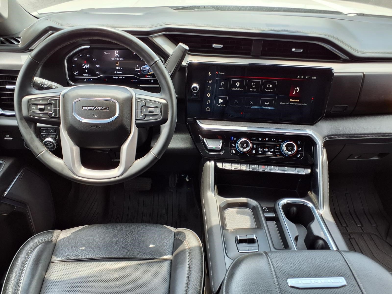 Used 2025 GMC Sierra 2500 Denali w/ Denali Reserve Package AWD/4WD image 13