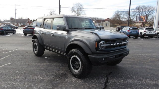 Certified 2022 Ford Bronco Outer Banks w/ Sasquatch Package
