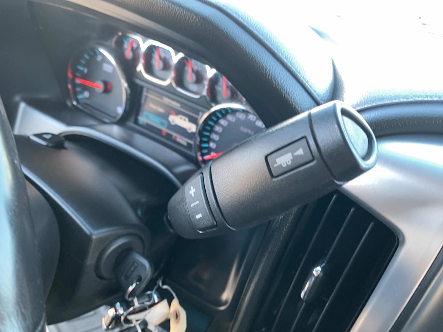 Used 2018 GMC Sierra 3500 SLT w/ Duramax Plus Package AWD/4WD image 17