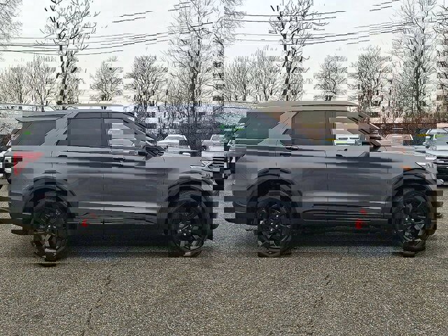 Certified 2022 Ford Explorer ST w/ Equipment Group 401A image 9