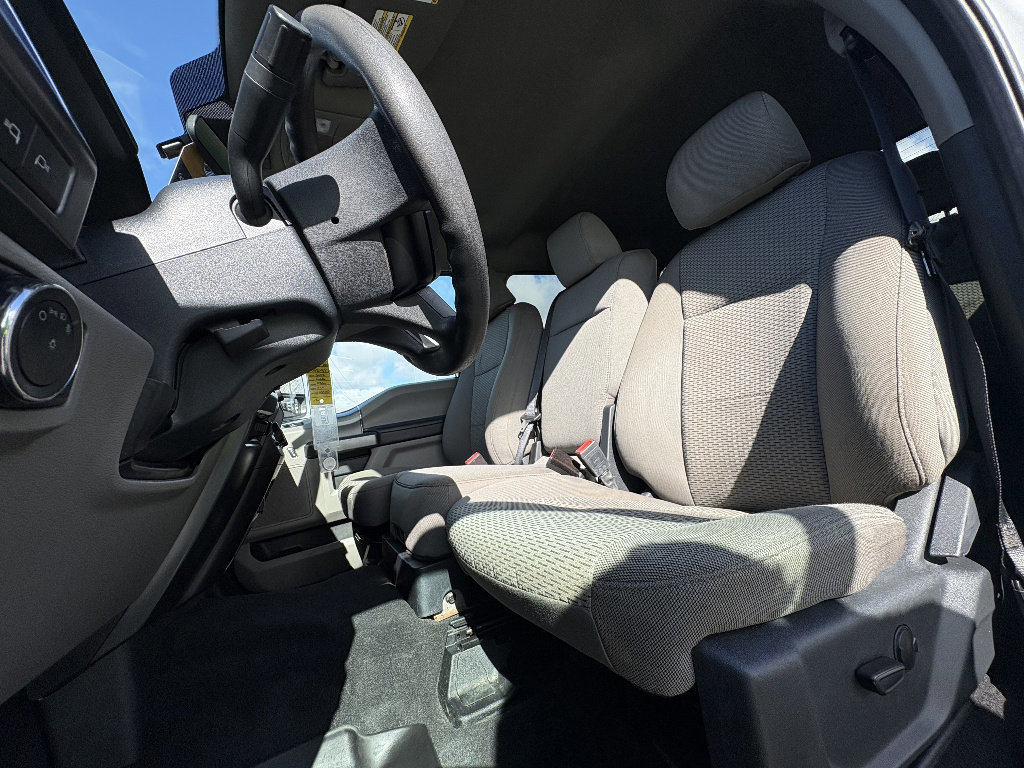 Certified 2022 Ford F350 XLT w/ XLT Premium Package image 18