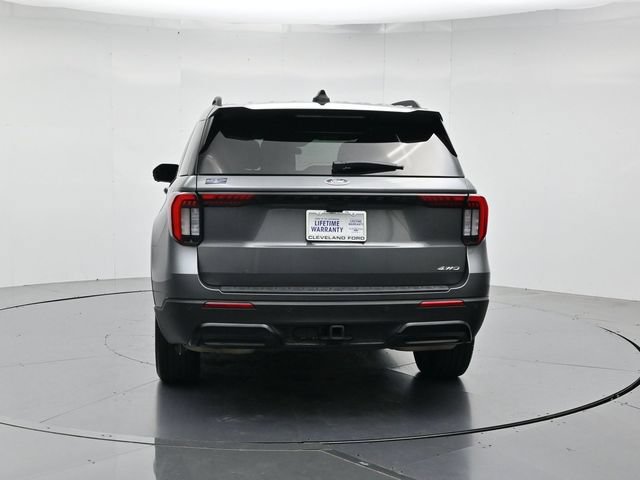 Certified 2025 Ford Explorer ST-Line AWD/4WD image 8