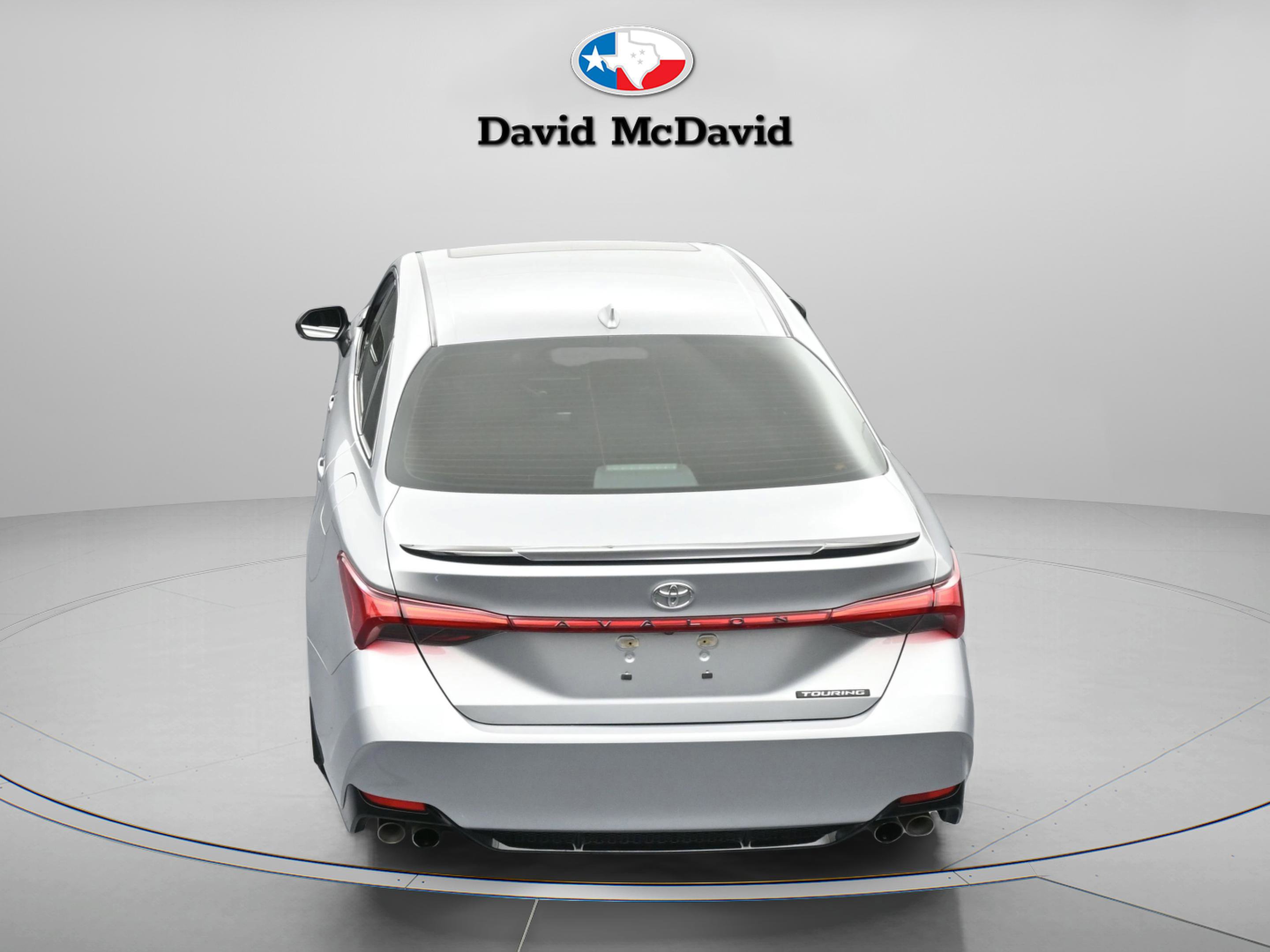 Used 2022 Toyota Avalon Touring image 12