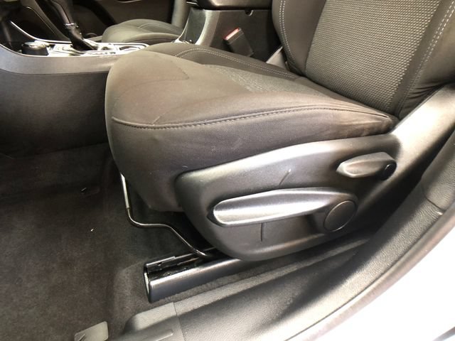 Used 2020 Jeep Cherokee Latitude w/ Cold Weather Group AWD/4WD image 11