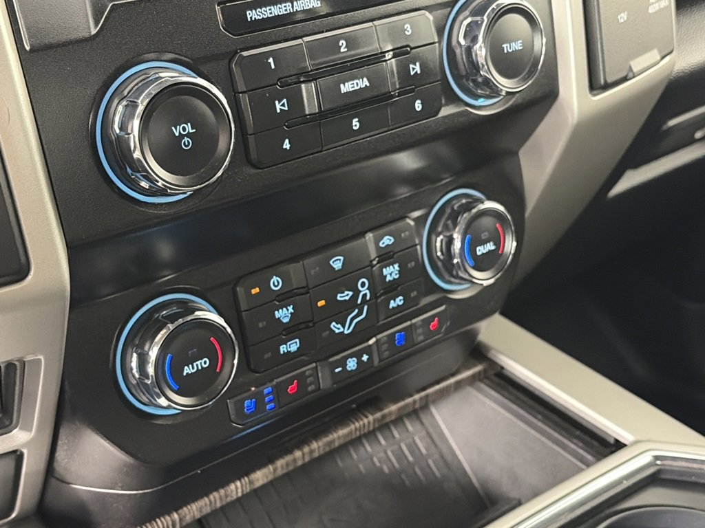 Certified 2020 Ford F350 Lariat w/ Lariat Ultimate Package image 21