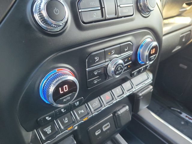 Used 2022 GMC Sierra 2500 AT4 w/ AT4 Premium Plus Package AWD/4WD image 24