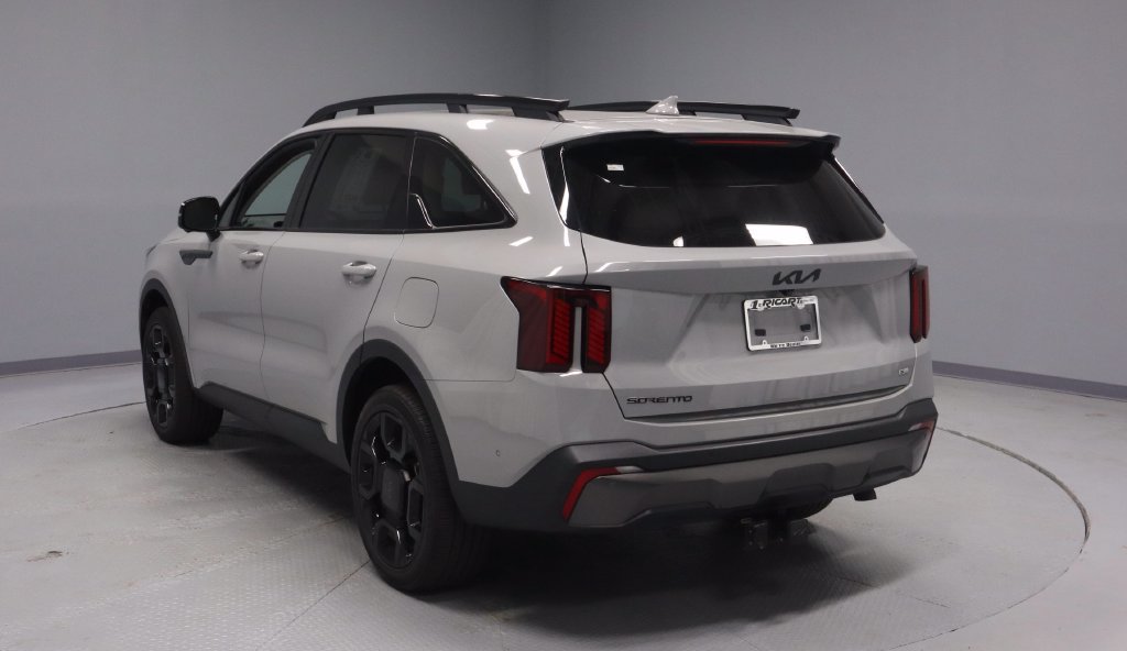 Used 2025 Kia Sorento SX AWD/4WD image 7