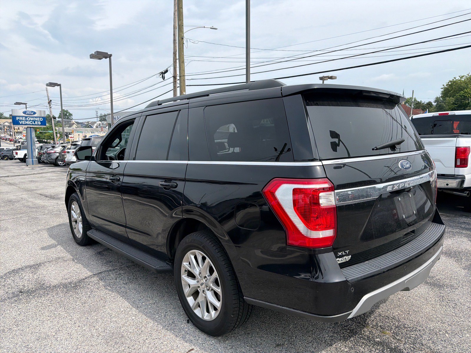 Certified 2021 Ford Expedition XLT AWD/4WD image 6
