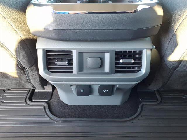 Certified 2021 Ford F150 XLT w/ Equipment Group 302A High image 6