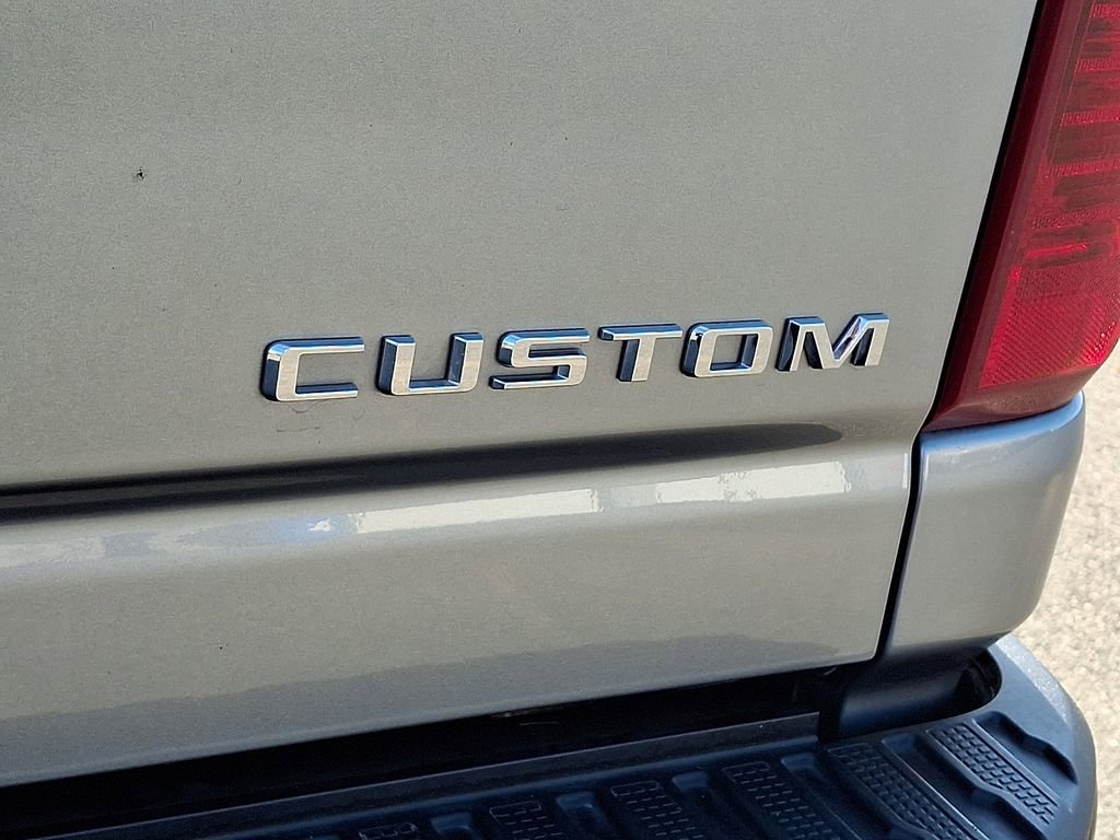 Used 2024 Chevrolet Silverado 2500 Custom w/ Custom Value Package AWD/4WD image 28