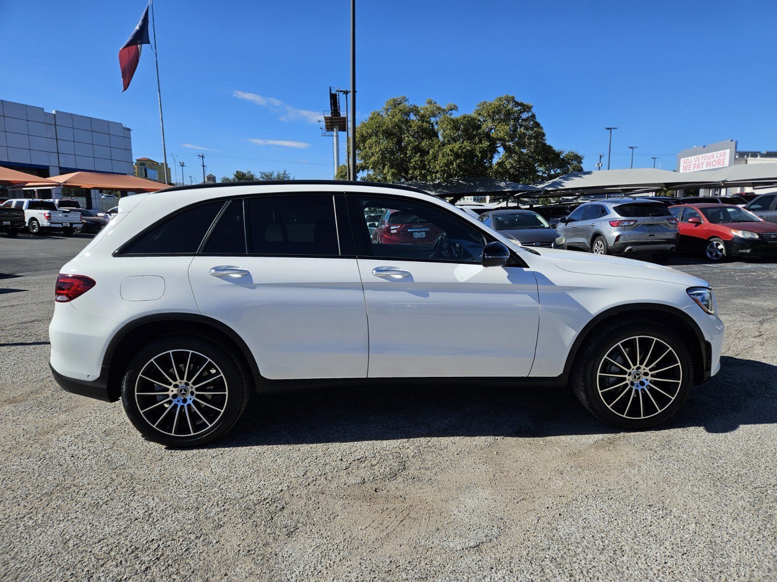Used 2021 Mercedes-Benz GLC 300 image 2