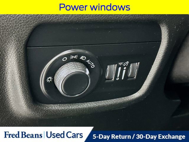 Used 2023 Jeep Grand Cherokee Altitude image 14