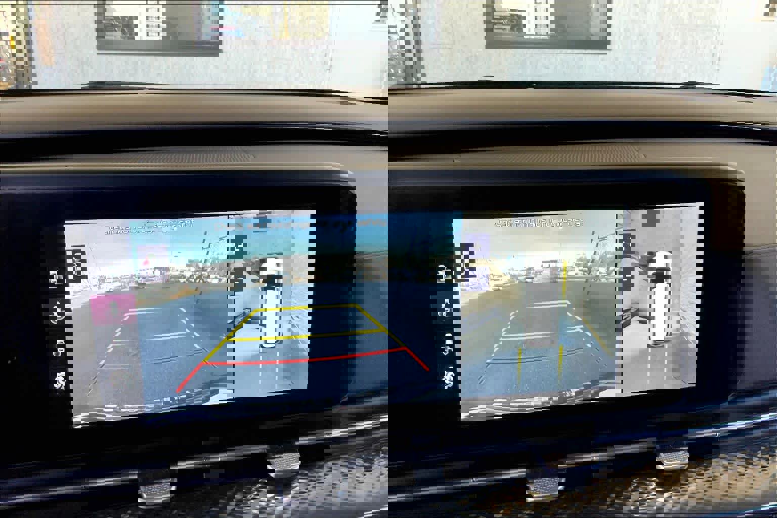 Used 2022 Kia Carnival SX Prestige image 28