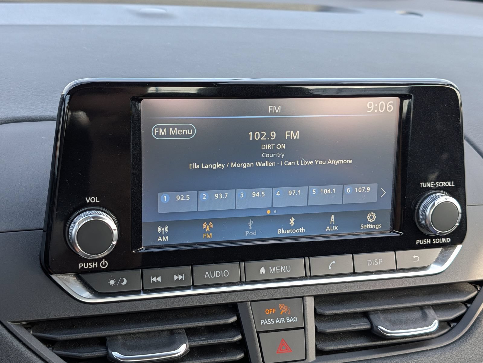 Used 2024 Nissan Altima 2.5 S FWD image 24