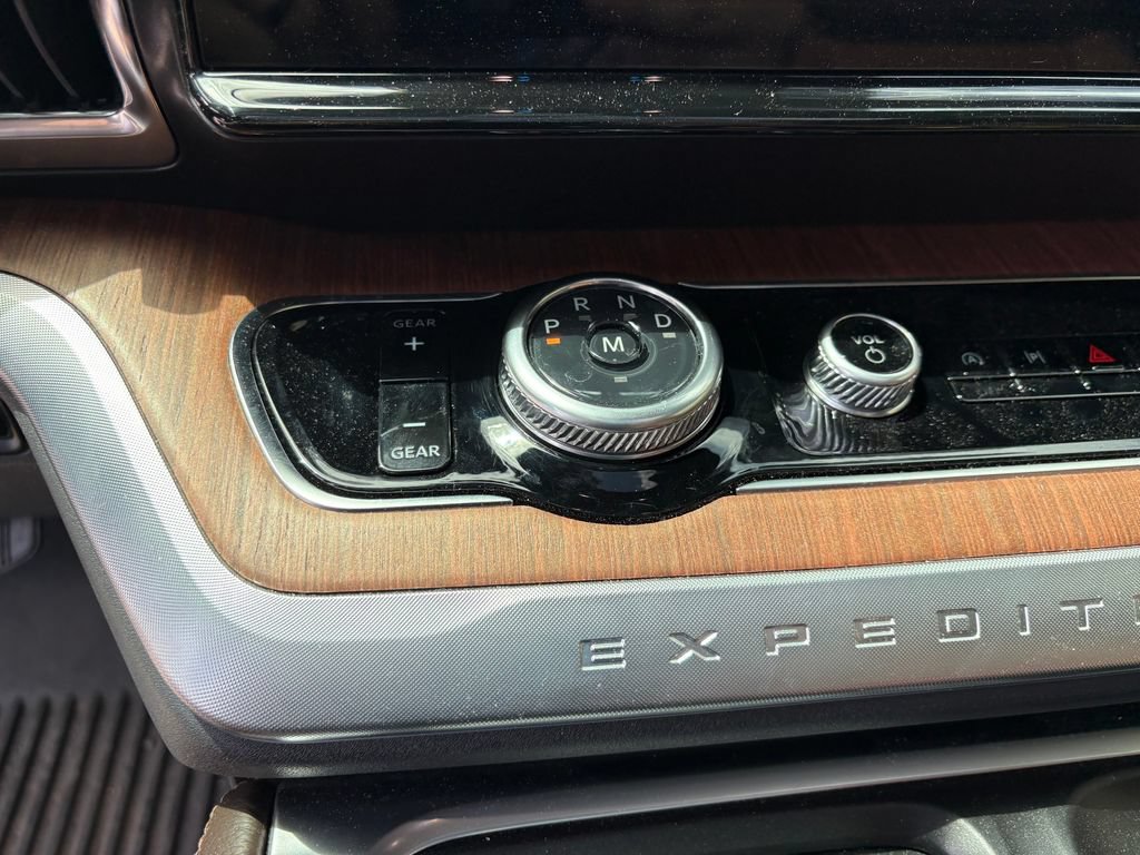 Certified 2025 Ford Expedition Max King Ranch AWD/4WD image 23