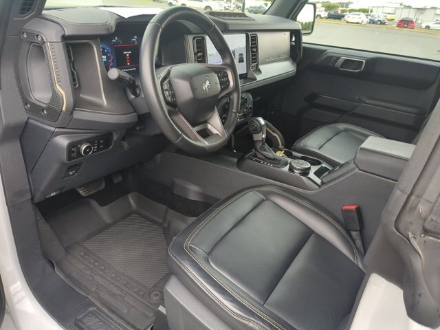 Certified 2025 Ford Bronco Badlands AWD/4WD image 17