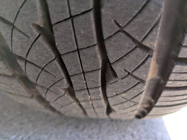 Used 2020 Toyota Corolla LE FWD image 13