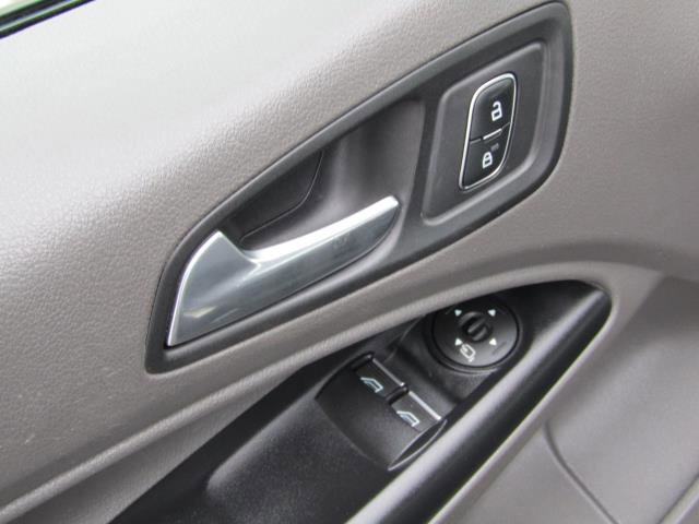 Certified 2022 Ford Transit Connect XLT FWD image 17