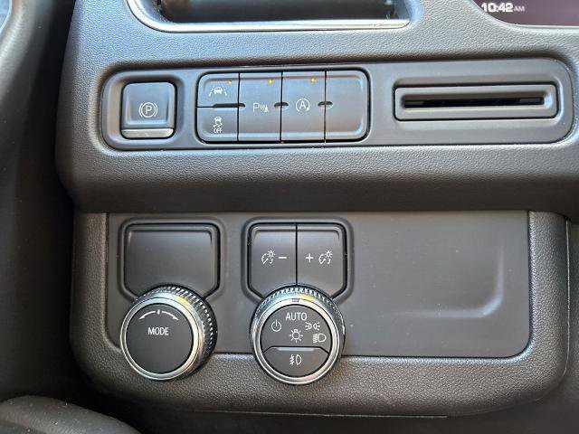 Used 2023 GMC Yukon SLT image 23