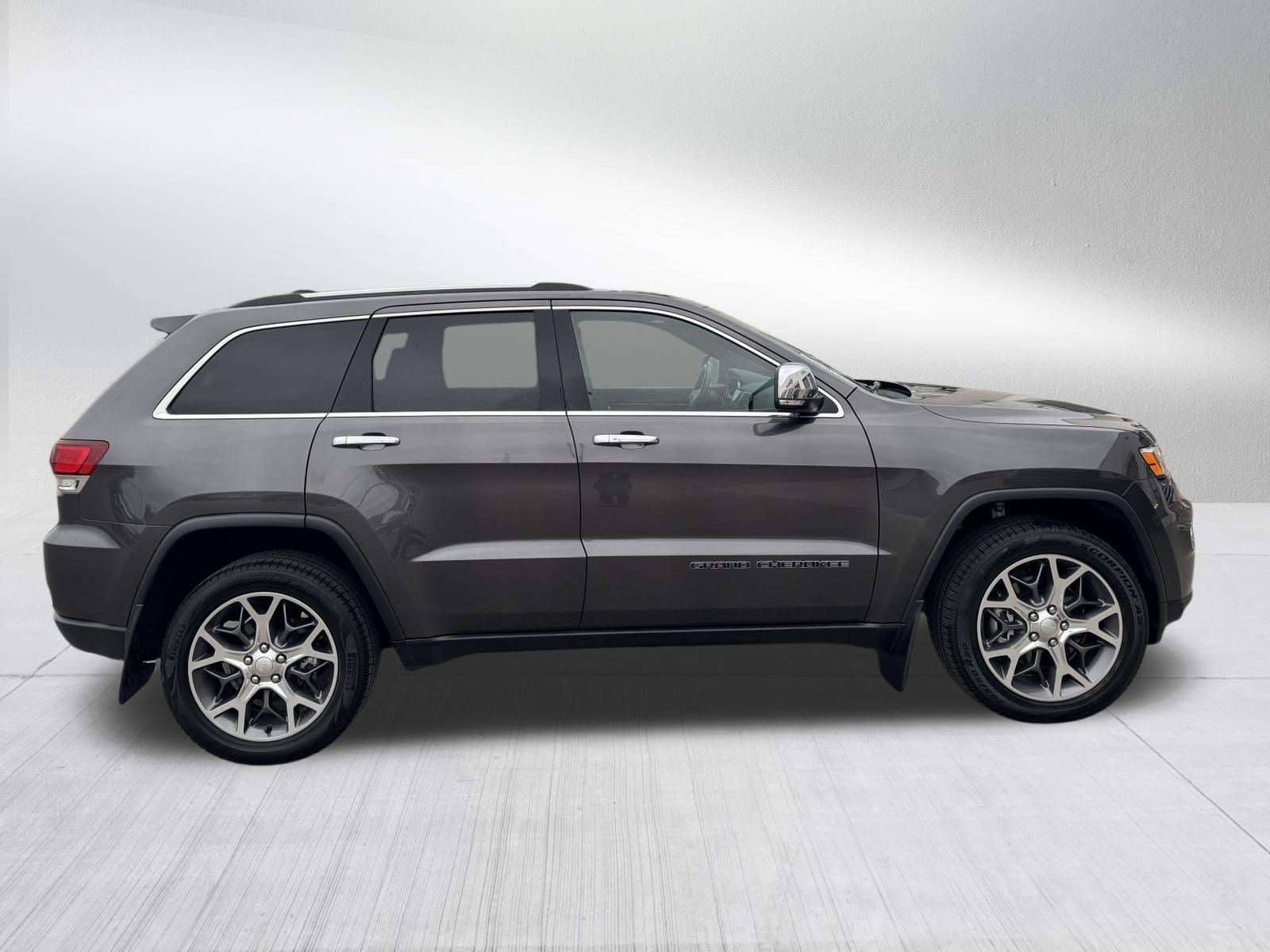 Used 2021 Jeep Grand Cherokee Limited w/ Sun & Sound Group AWD/4WD image 8