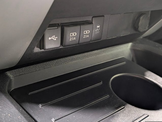 Used 2020 Toyota Tundra Limited AWD/4WD image 9