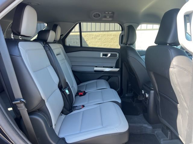 Certified 2021 Ford Explorer XLT w/ Equipment Group 202A image 15