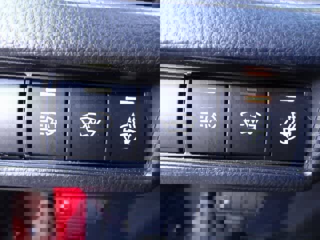 Used 2023 Toyota Prius XLE image 14