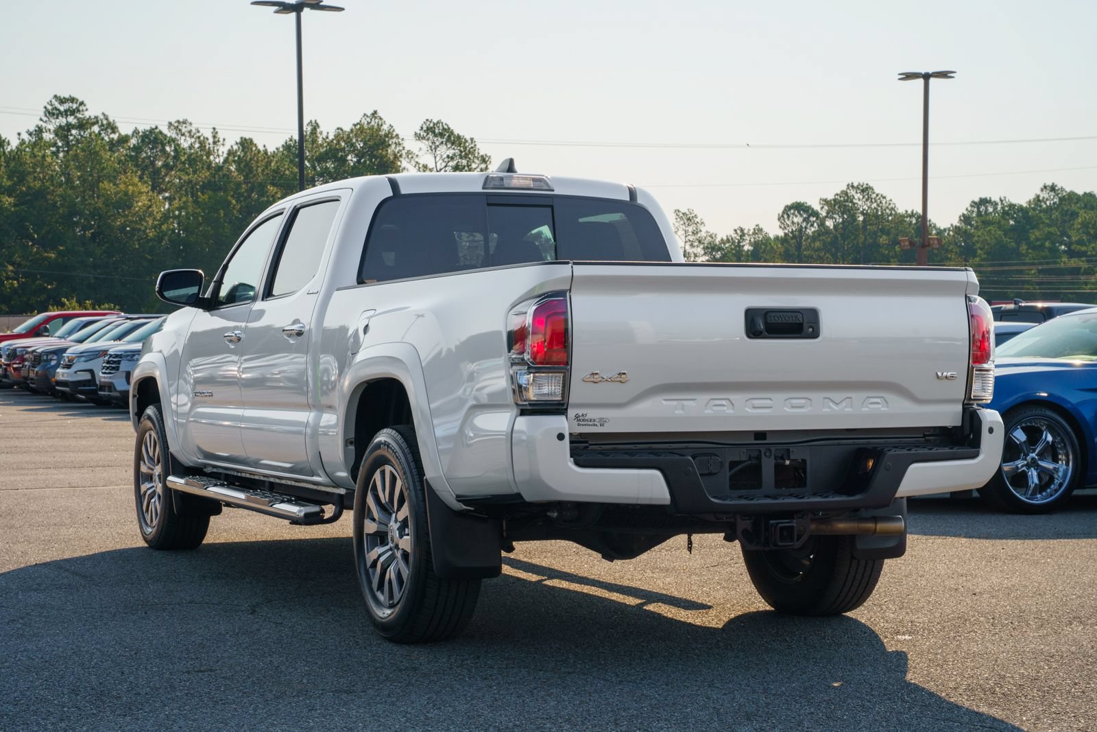 Used 2023 Toyota Tacoma Limited AWD/4WD image 5