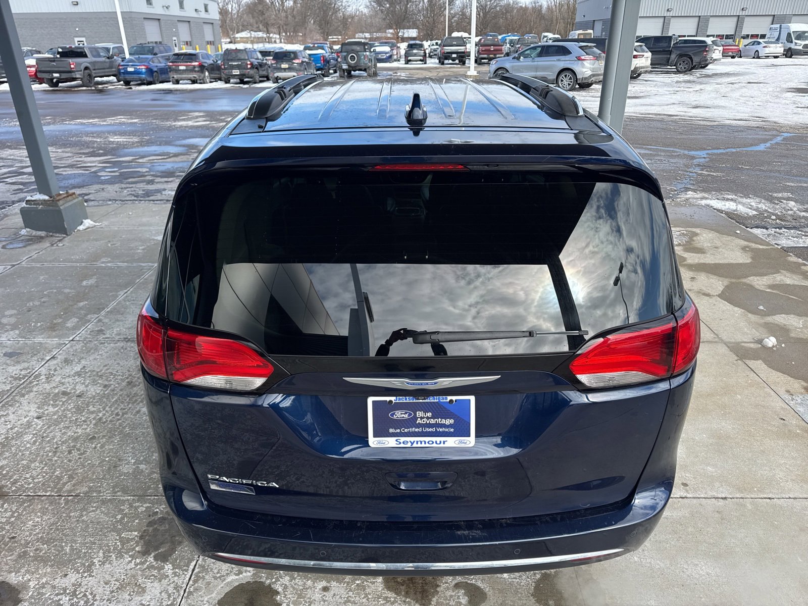Used 2018 Chrysler Pacifica Touring-L Plus w/ Advanced Safetytec Group image 7