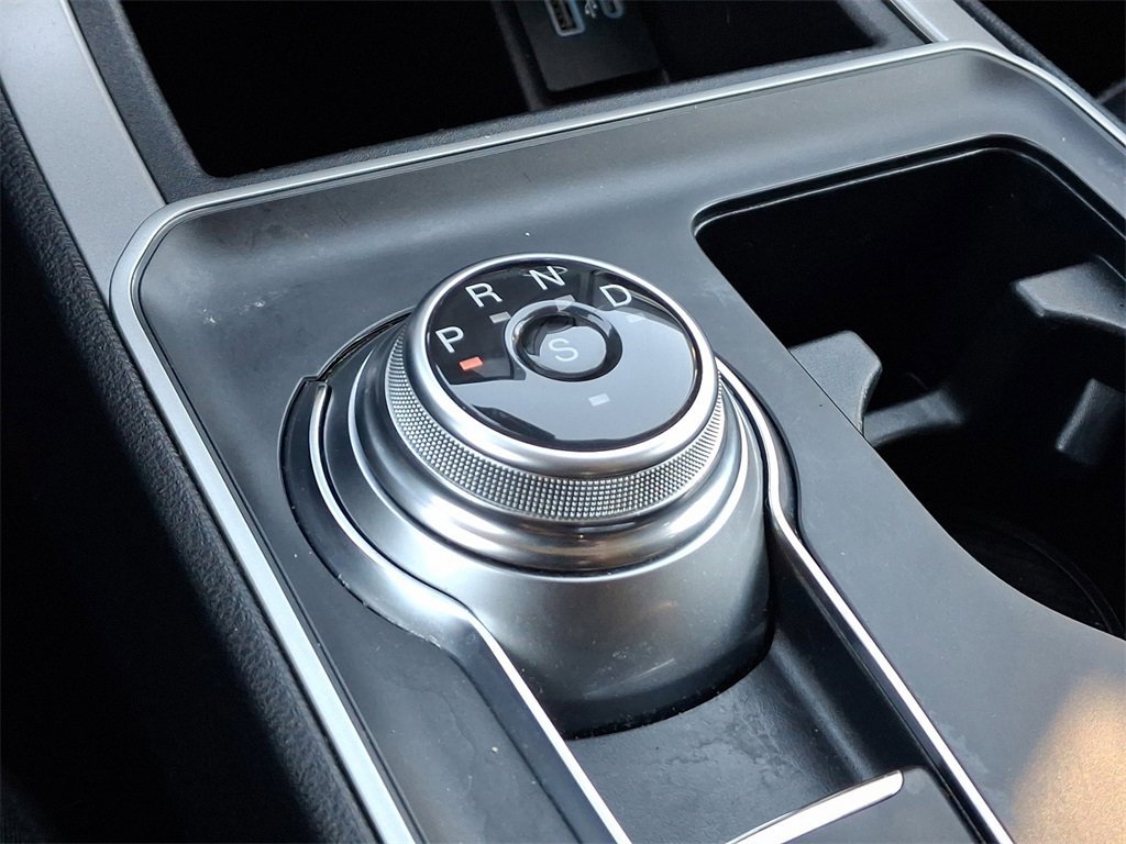 Certified 2022 Ford Edge SE w/ Black Appearance Package image 15