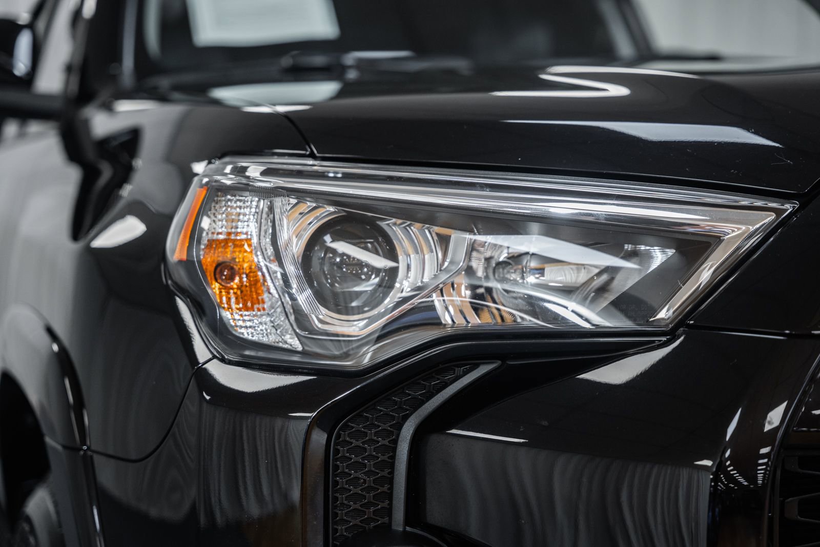Used 2024 Toyota 4Runner SR5 Premium w/ Moonroof Package AWD/4WD image 14