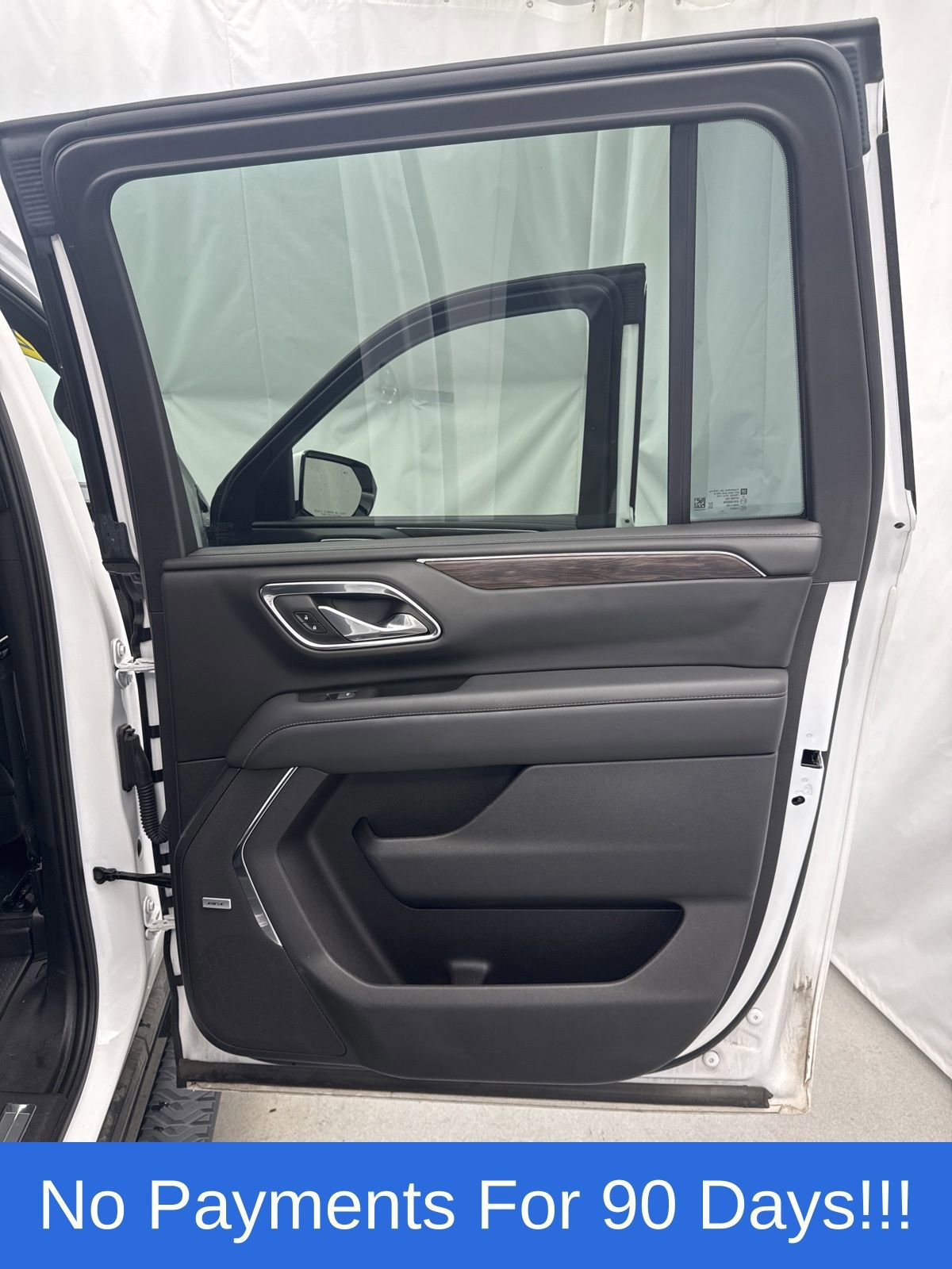 Used 2023 Chevrolet Suburban Z71 w/ Luxury Package image 42