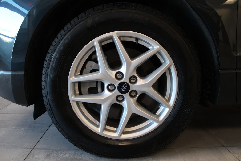 Certified 2023 Ford Edge SEL w/ Convenience Package AWD/4WD image 9