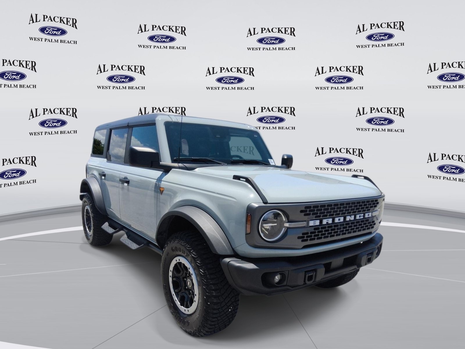 Certified 2023 Ford Bronco Badlands w/ Sasquatch Package AWD/4WD image 8